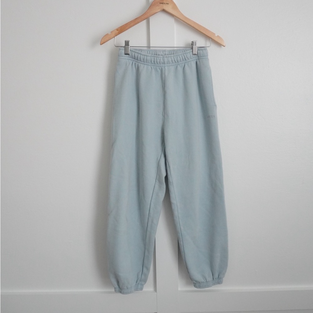 Aritzia Mega fit Sweatfleece Sweatpants Blue